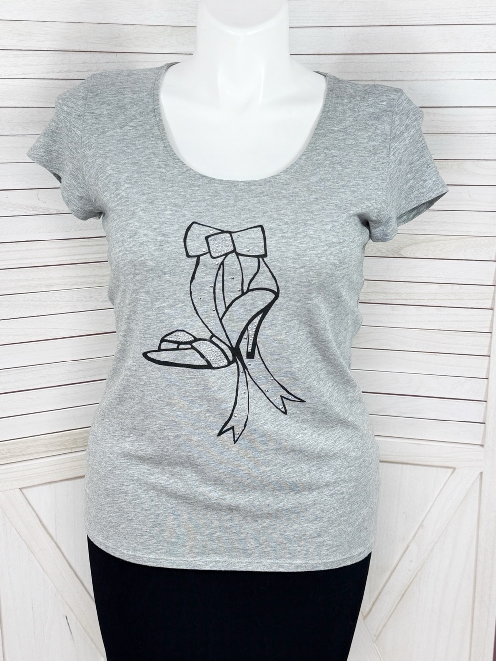WHBM Studded High Heel Graphic Tee Shirt Grey Large Cap Sleeve Casual Glam